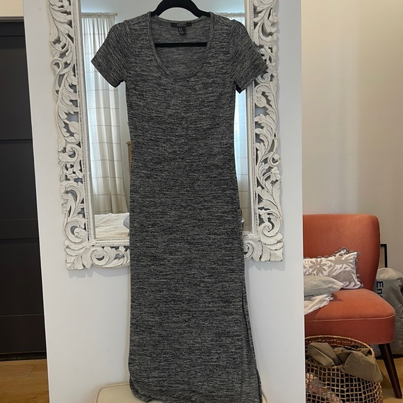Forever 21 short sleeve Knit Maxi dress, form fitting - Picture 1 of 3